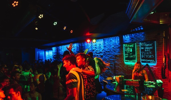 Howl At The Moon - Pittsburgh