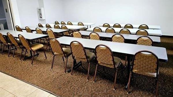 Wyndham Garden Inn Wichita Downtown