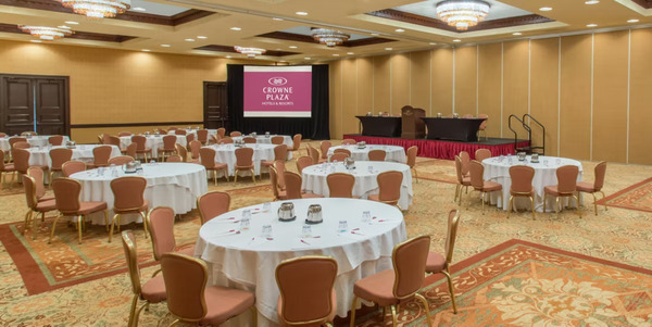 Crowne Plaza Albuquerque