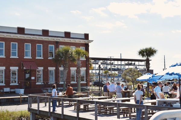 The Landing at Seabreeze Marina