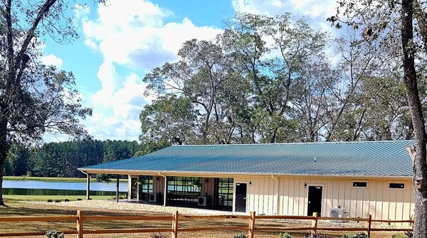 Sunset Farms Wedding Venue