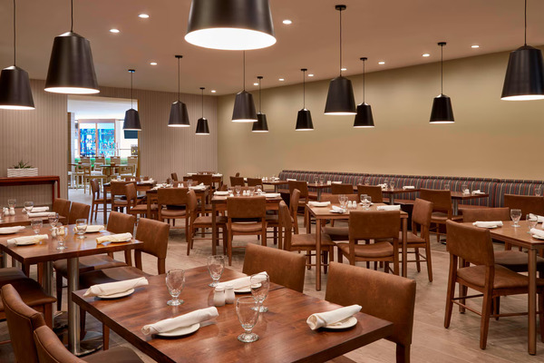 Four Points by Sheraton & Element by Westin Toronto Airport