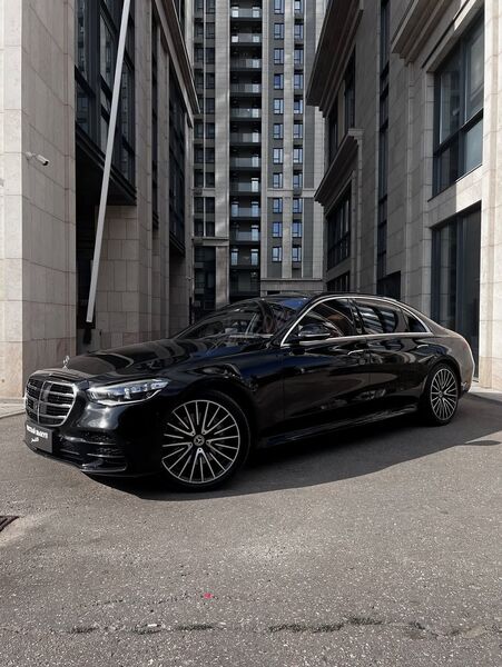 Rocky's Worldwide Chauffeured Transportation