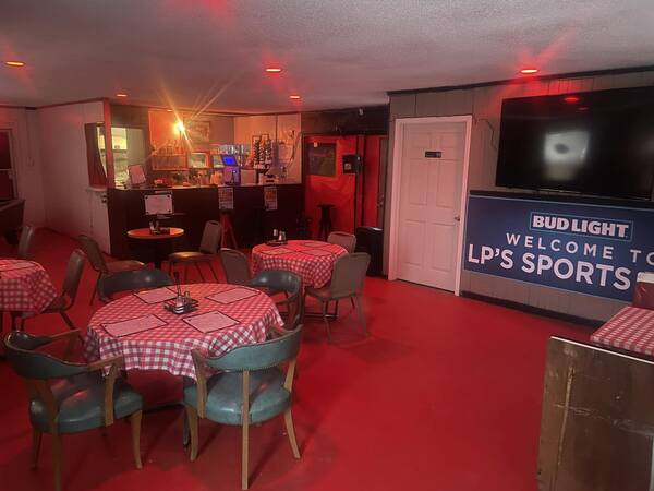 LP Neighborhood Sports Bar & Grill