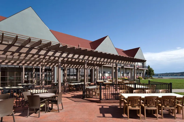 Cedar Shore Resort & Conference Center