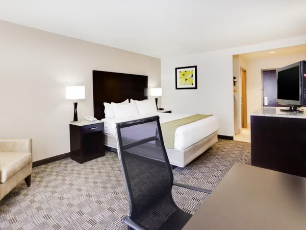 Holiday Inn Express Mebane