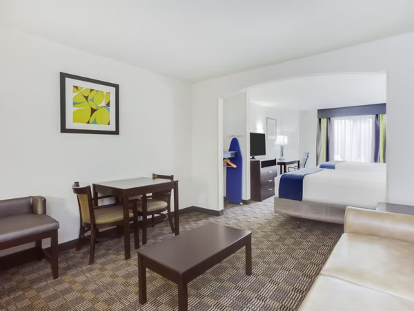 Holiday Inn Express Mebane