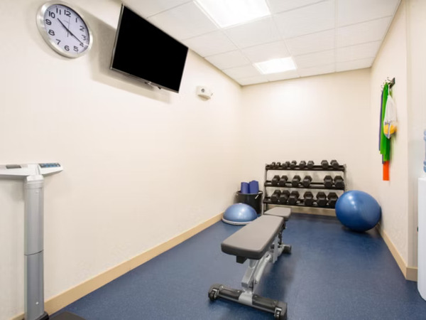 Holiday Inn Express & Suites Rushmore South