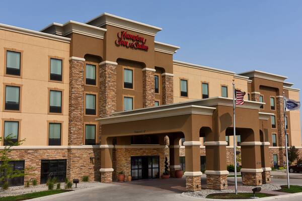 Hampton Inn & Suites Fargo Medical Center