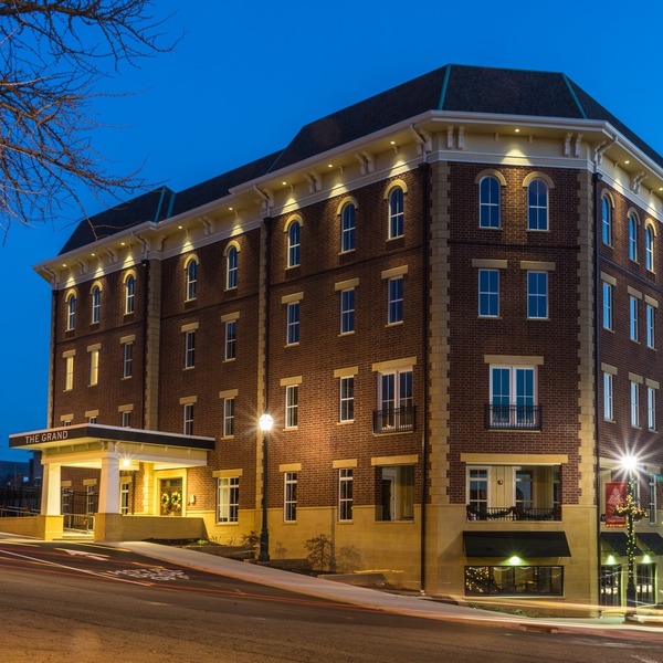 The Mount Vernon Grand Hotel