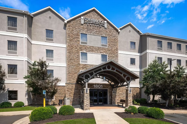 Staybridge Suites Rogers