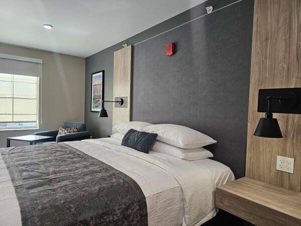 ClubHouse Hotel & Suites Rapid City