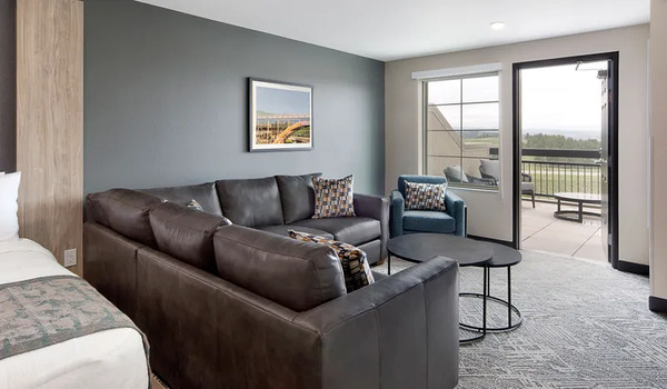 ClubHouse Hotel & Suites Rapid City