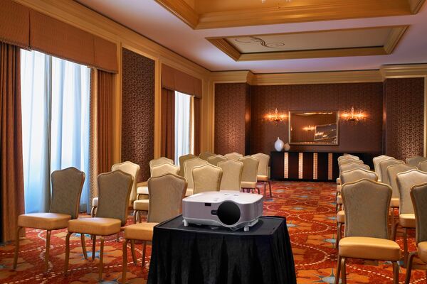 Houston Grand Hotel - River Oaks