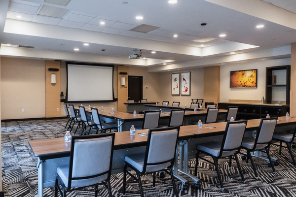 Hyatt Place Lansing-East