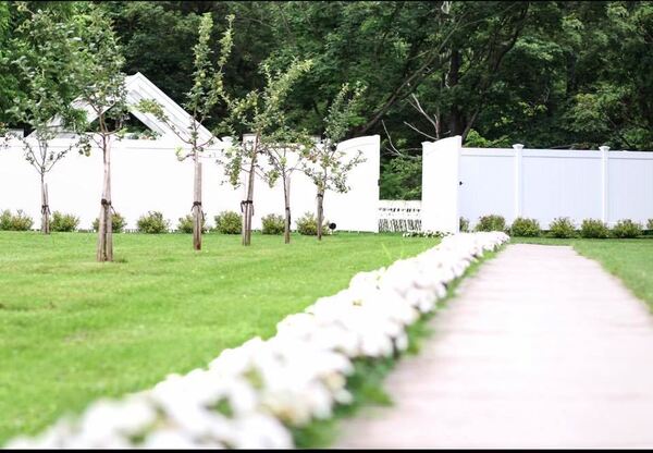 Dibbles Inn Orchard & Estate