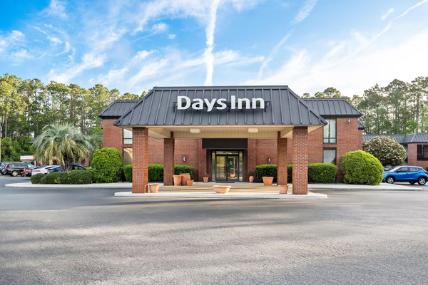 Days Inn by Wyndham Statesboro