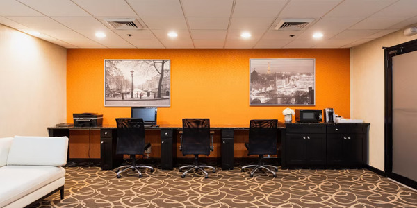 Crowne Plaza Newark Airport