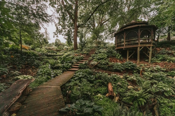The Barn at Hornbaker Gardens