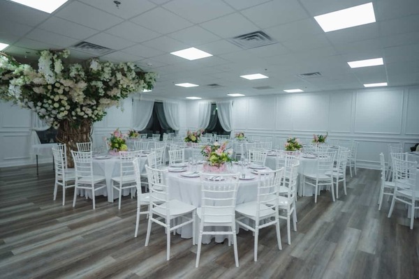 Majestic By Victoria's Cake