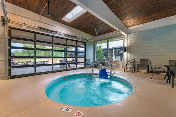 Fairway Inn & Suites