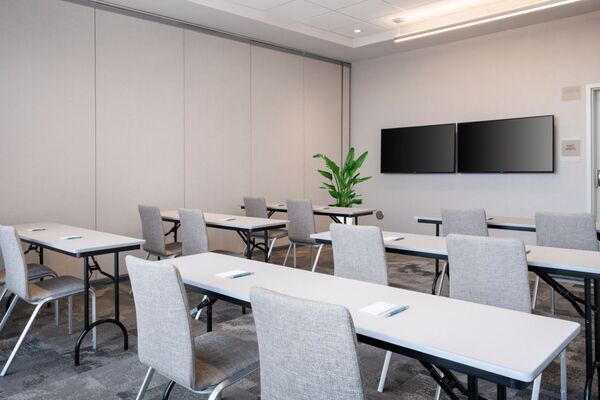 Element San Jose Airport