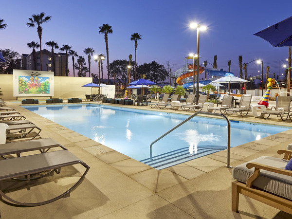 Anaheim Resort Suites near Disneyland