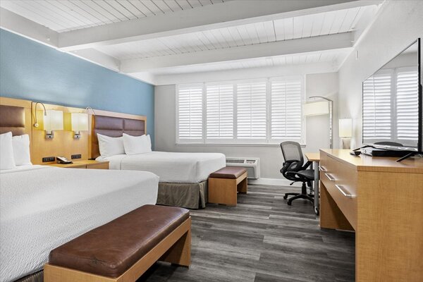 Prodigy Hotel- a Wyndham Hotel