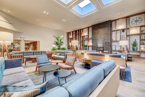 DoubleTree by Hilton Atlanta Windy Hill Ballpark