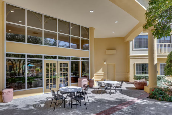La Quinta Inn & Suites by Wyndham Dallas - Addison Galleria