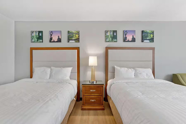 Days Inn by Wyndham Erie