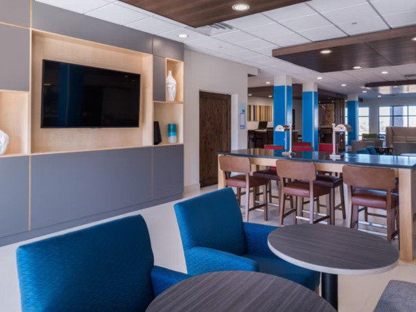 Holiday Inn Express & Suites Fort Worth West, an IHG Hotel