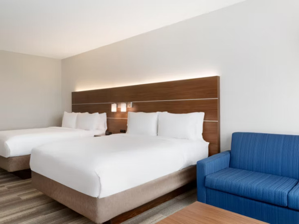 Holiday Inn Express & Suites Cincinnati NE - Redbank Road, OH