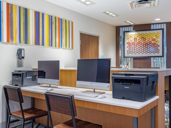 Holiday Inn Express Elkhart North By IHG