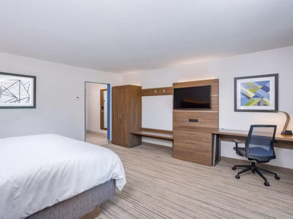 Holiday Inn Express Elkhart North By IHG