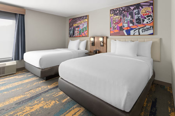 La Quinta Inn & Suites by Wyndham Memphis I-240-