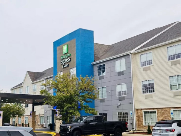 Holiday Inn Express & Suites Chicago Matteson, an IHG Hotel