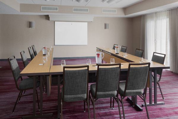 Courtyard Philadelphia Willow Grove