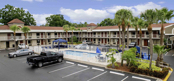 Hotel South Tampa & Suites