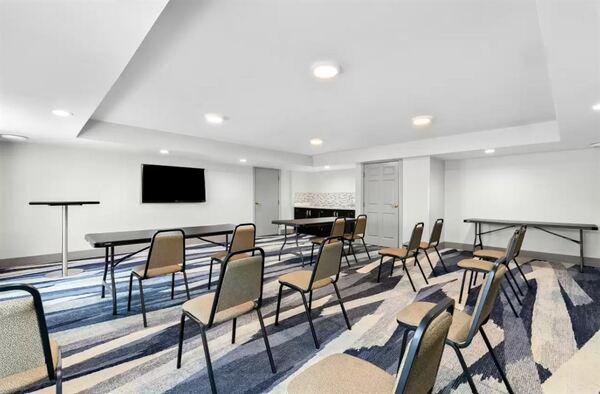 Comfort Inn & Suites Nashville Near Tanger Outlets I-24 Antioch