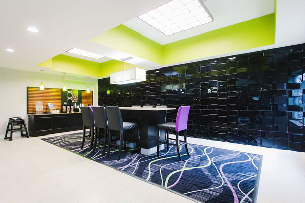 Palacio Royale Inn Signature Hotel Katy