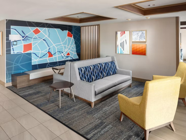 Holiday Inn Express & Suites Cherry Hills Omaha