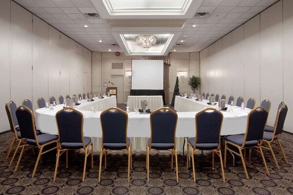 Hotel Belvoir Springfield