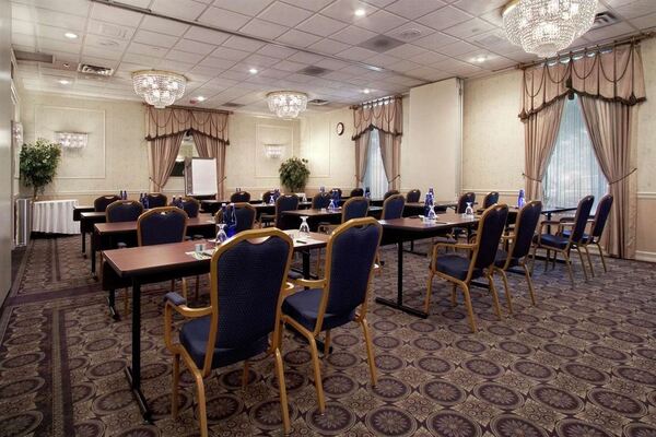 Hotel Belvoir Springfield