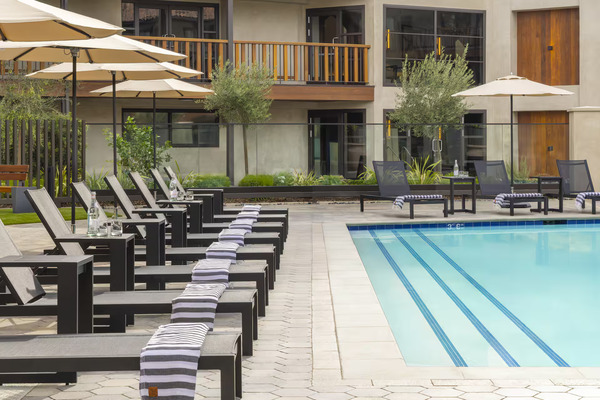 Casa Mani Resort Napa Valley, Curio Collection by Hilton