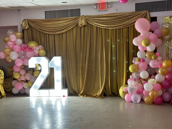 Grand Luxe Events & Hotel