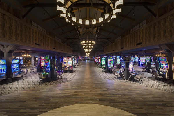 Pointe Place Casino Hotel