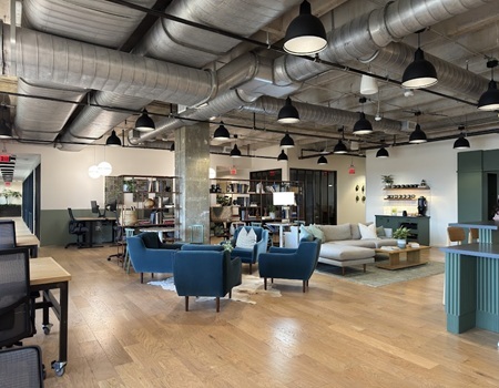 Common Desk - Travis Park Plaza