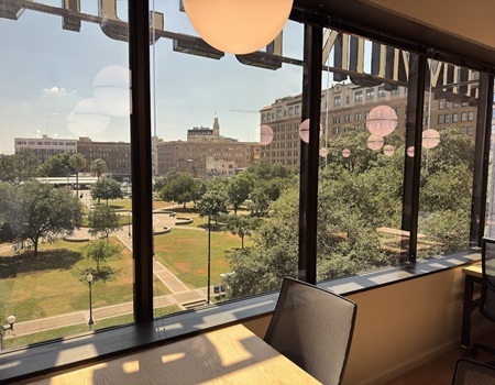 Common Desk - Travis Park Plaza