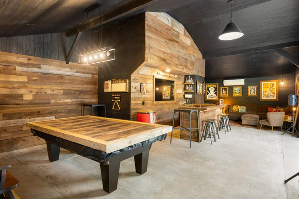 Speakeasy on Alder Lane